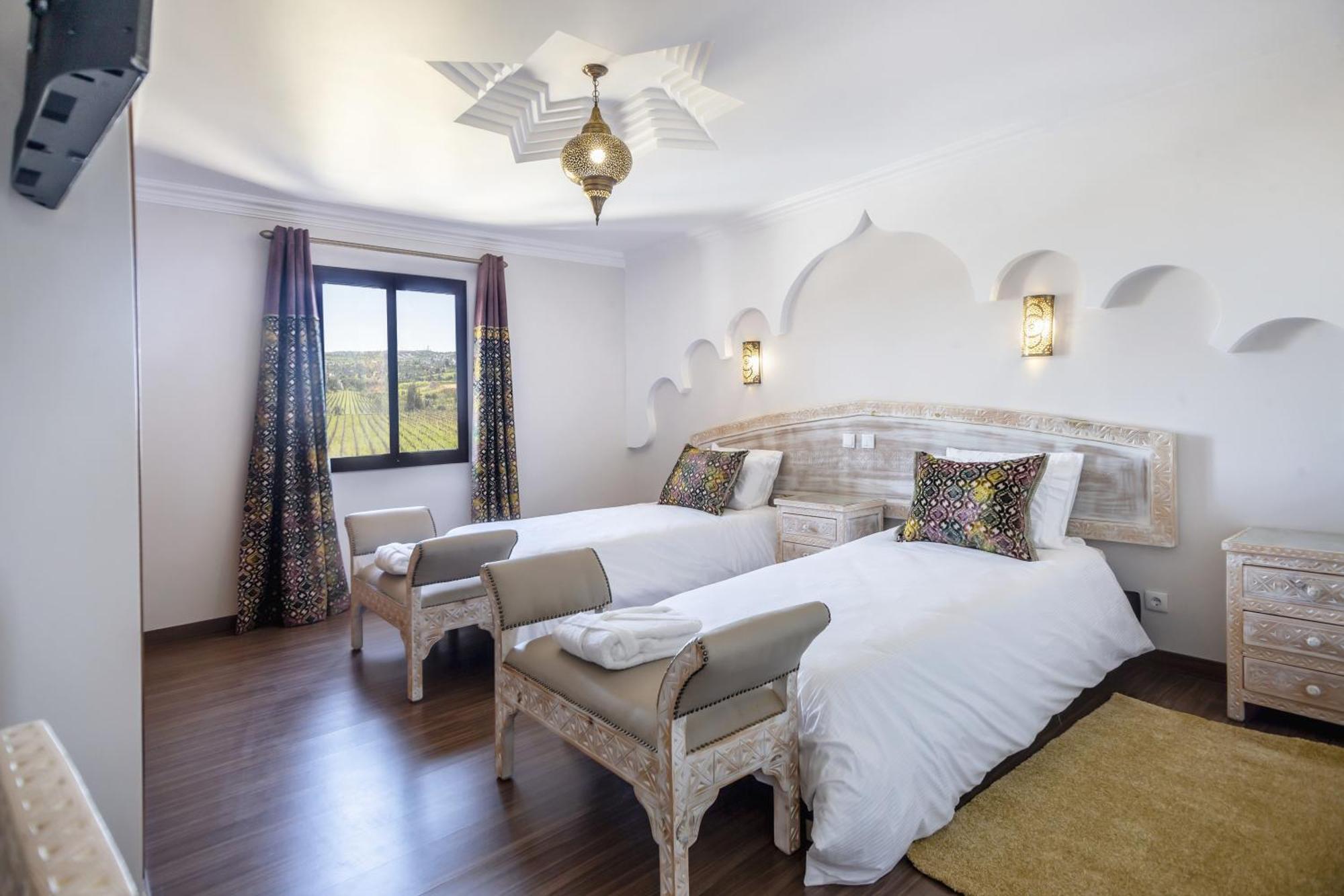 Al Karob Yoga Boutique Hotel Гия Екстериор снимка