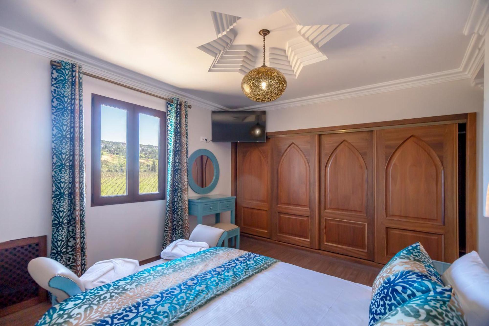 Al Karob Yoga Boutique Hotel Гия Екстериор снимка